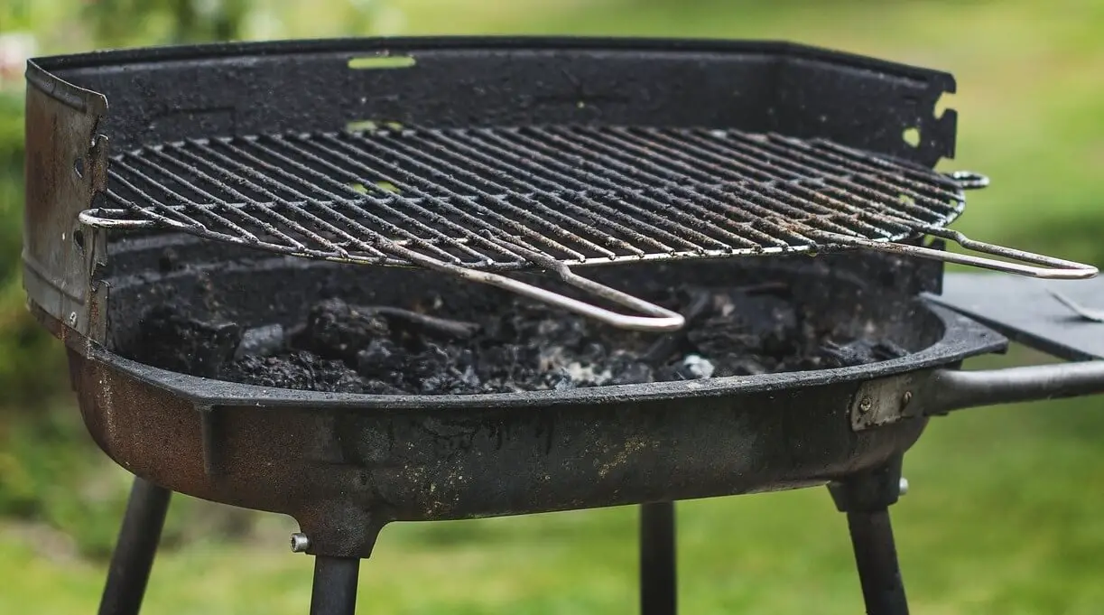 How to remove rust from cast iron grill grates