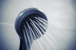 Single-spray showerhead
